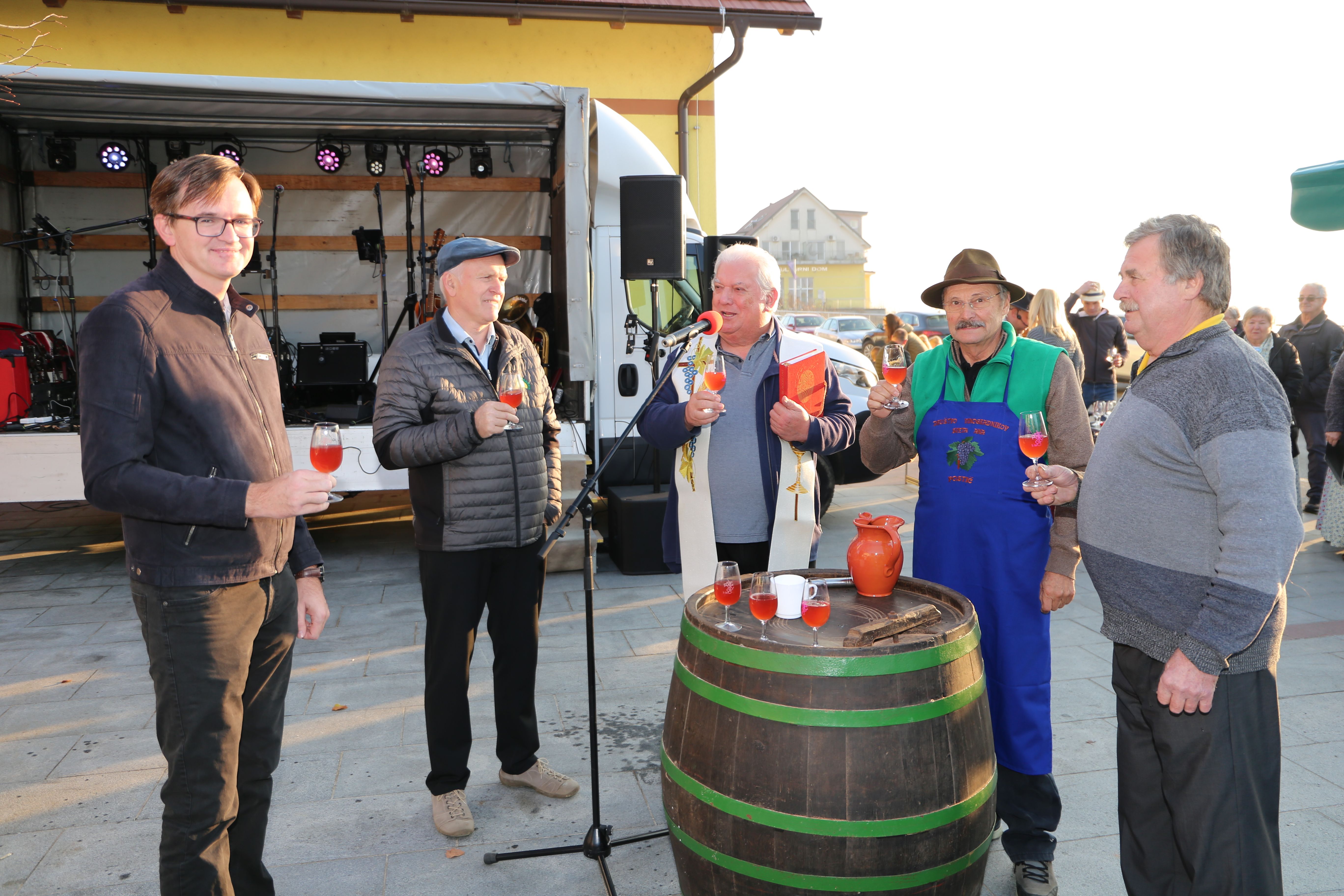 FOTO: Martinovanje na Sveti Ani s posebno vinsko zgodbo