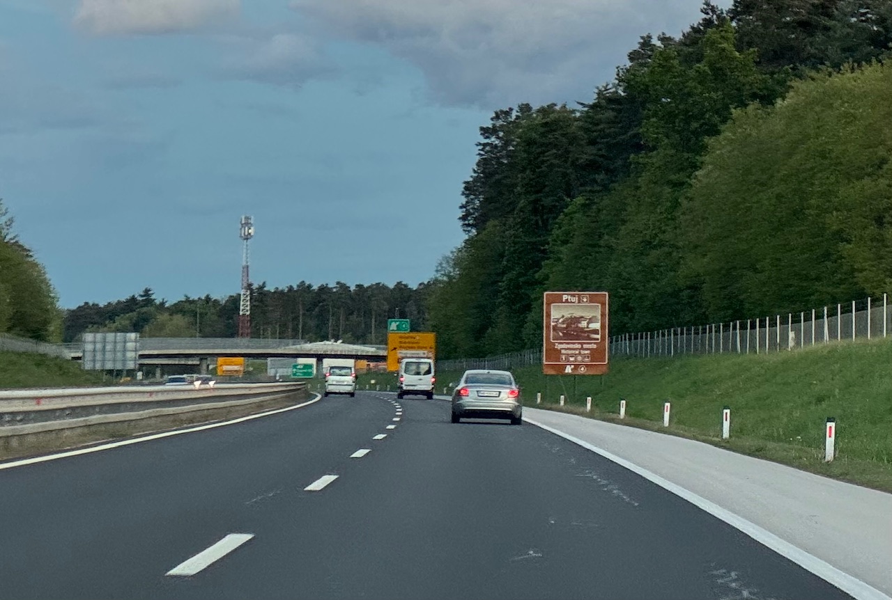 Na slovenske avtoceste prihaja 8 novih radarjev