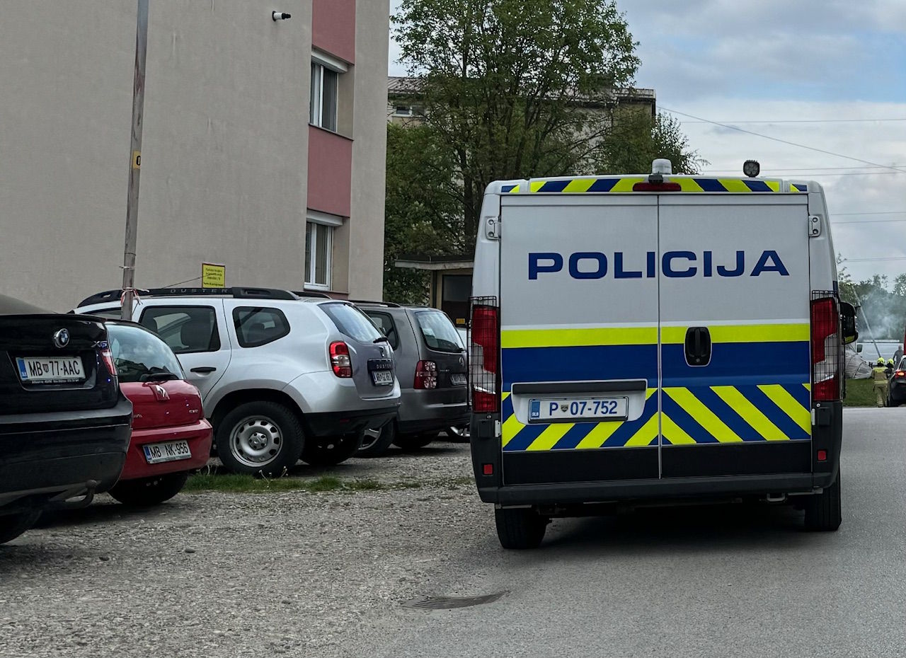 Prijeli 54-letnega, ki je z imitacijo pištole ropal po Mariboru in Slovenski Bistrici