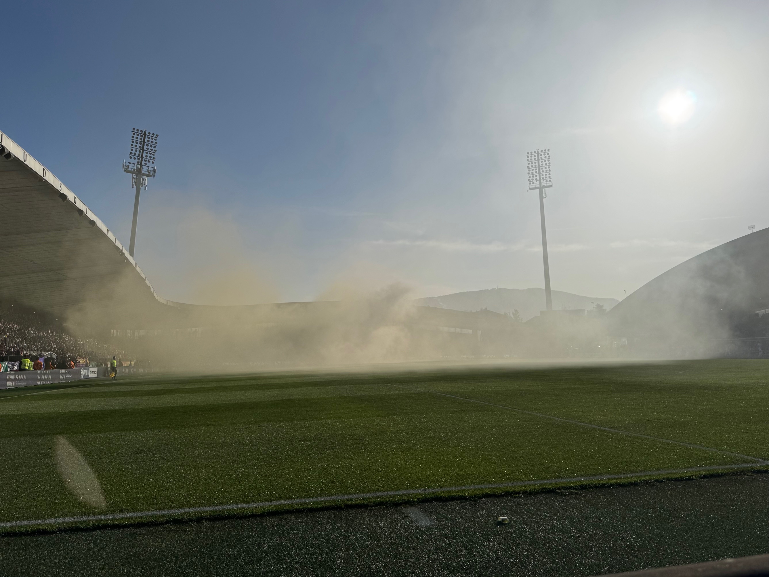 Vijoličasti v rdečem: Vrtoglava izguba pri NK Maribor, na računu konec leta 2024 le 7 tisočakov