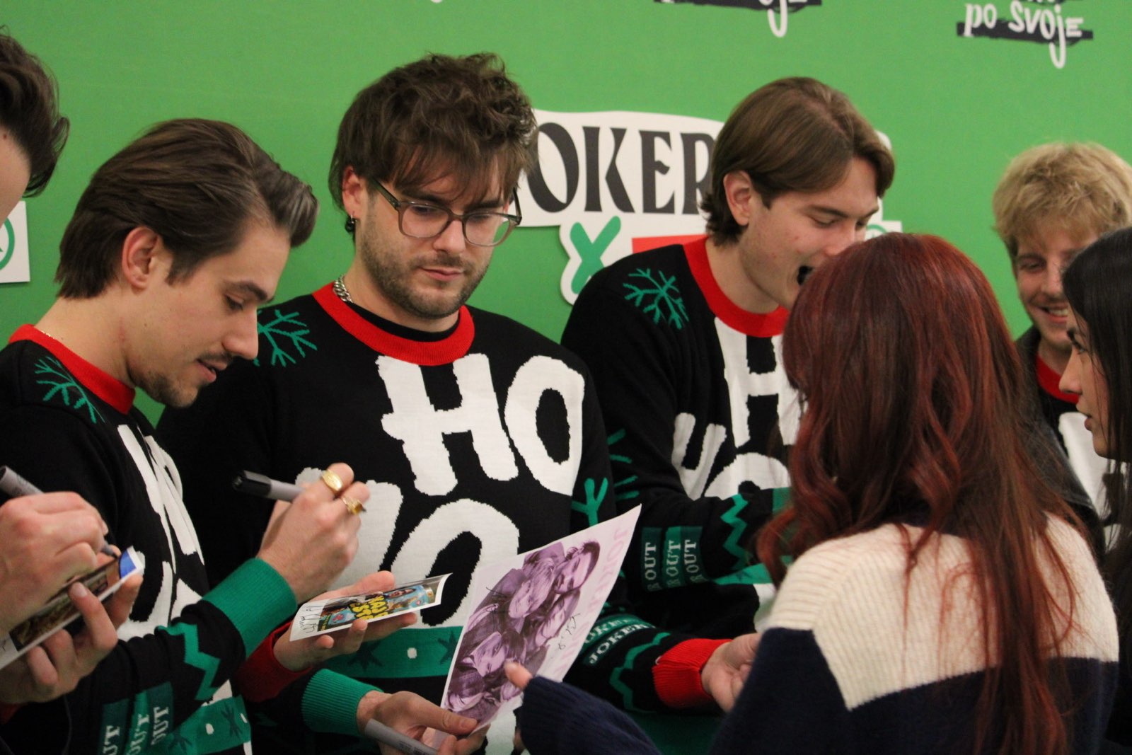 FOTO: Joker Out povzročil pravo evforijo, oboževalci napolnili Europark