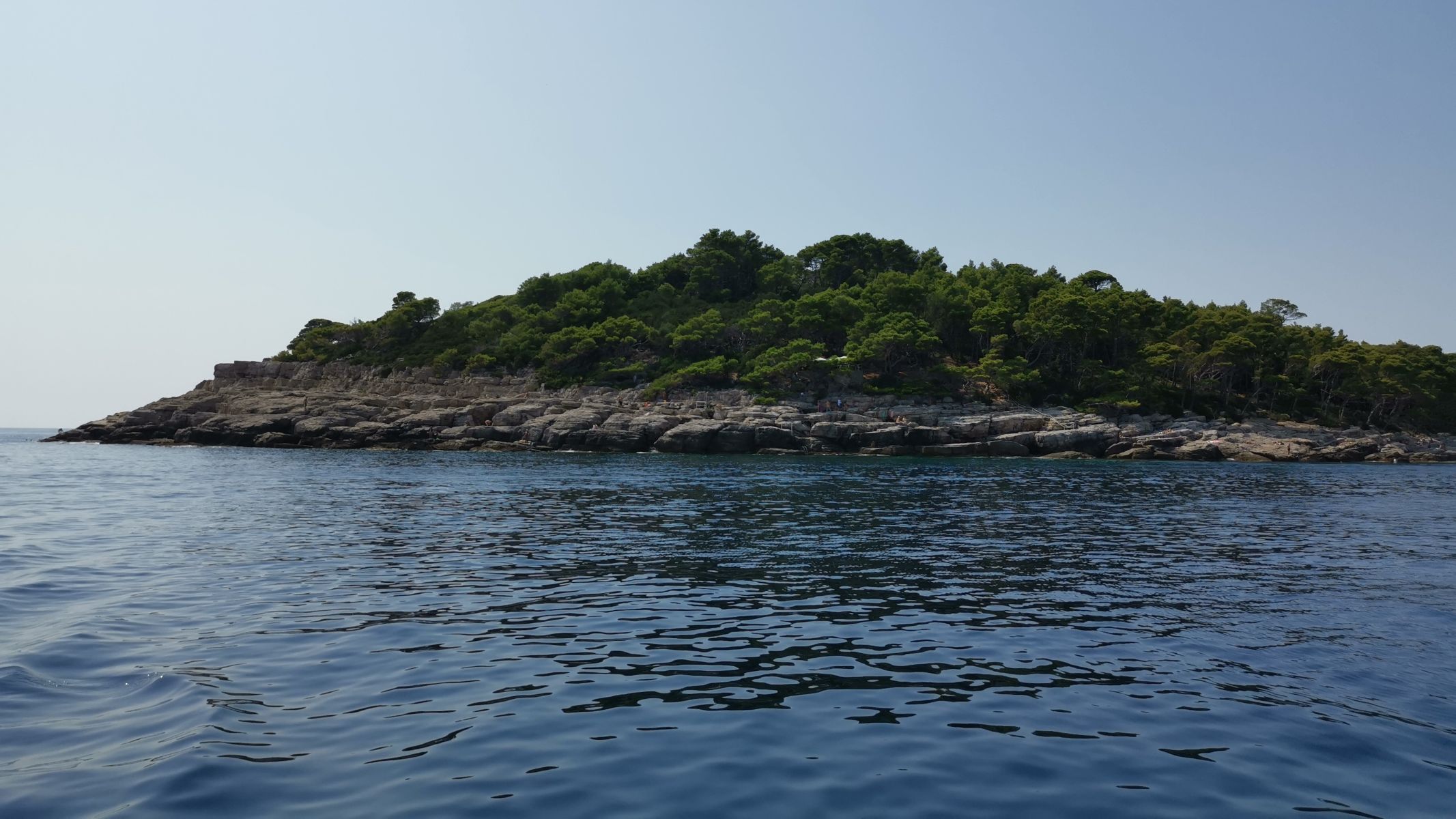 Poznate otok na Hrvaškem, ki očara s svojo lepoto, a ga morate zapustiti ob sončnem zahodu?