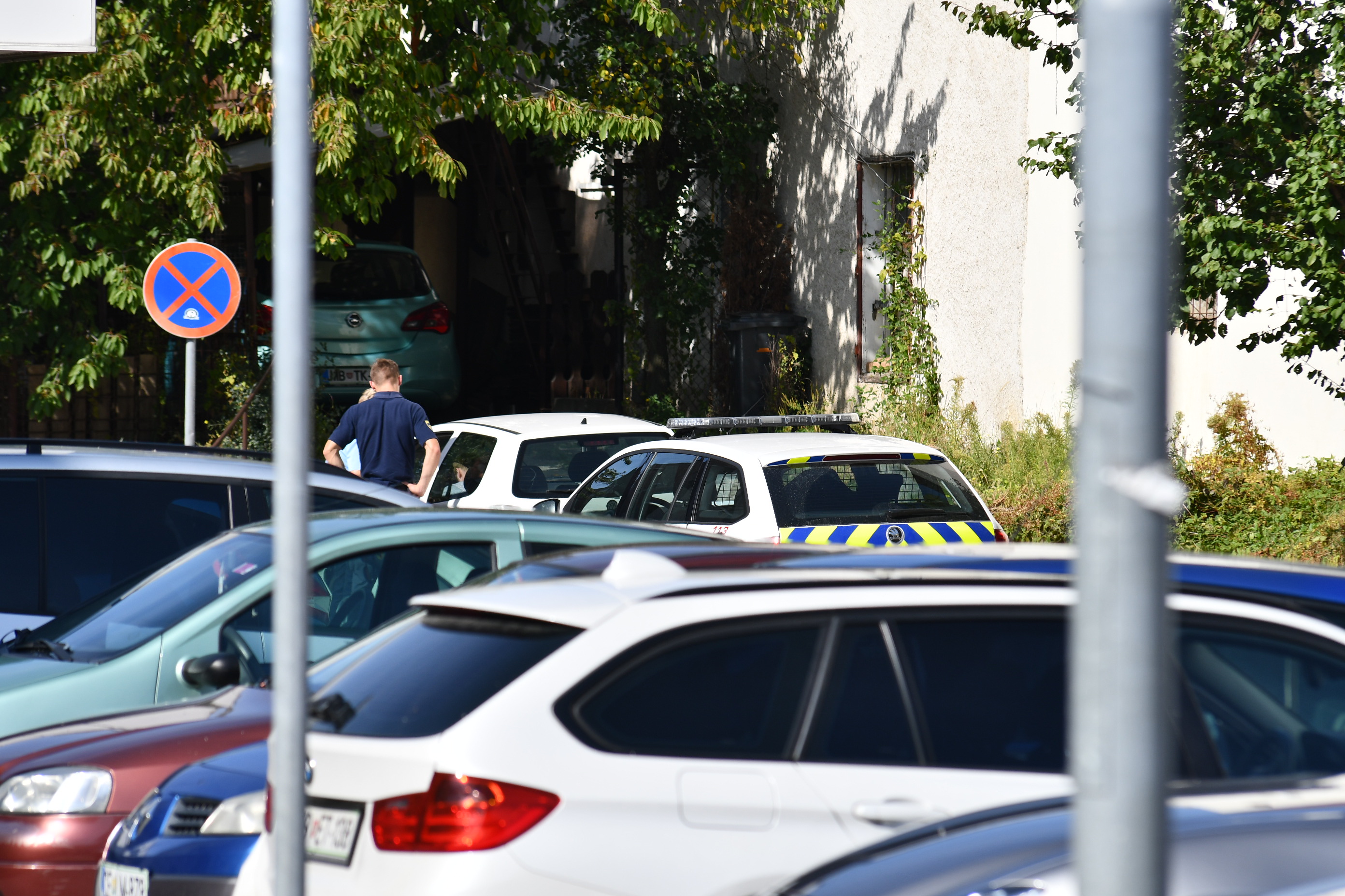 Dva ropa v manj kot 24 urah: Mariborska policija objavila opis storilca, ste ga kje opazili?