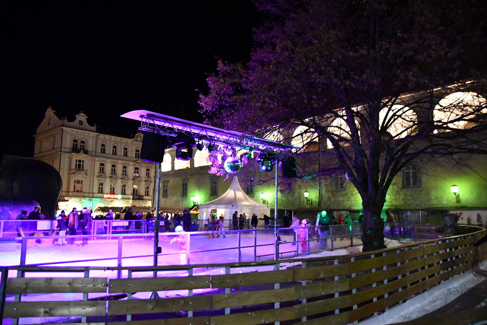 Bo praznično drsališče v Mariboru res stalo na Glavnem trgu?