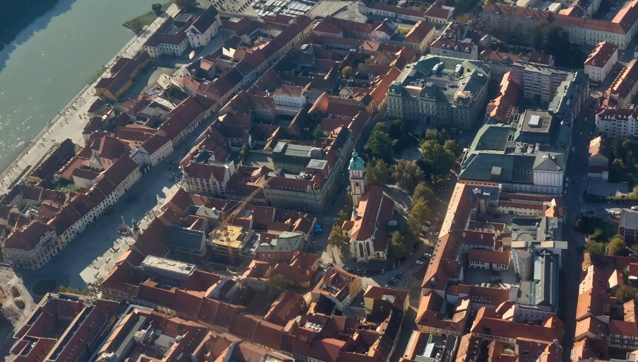 Mestna občina Maribor ponuja brezplačne prostore v centru mesta: Preverite, ali izpolnjujete pogoje za razpis