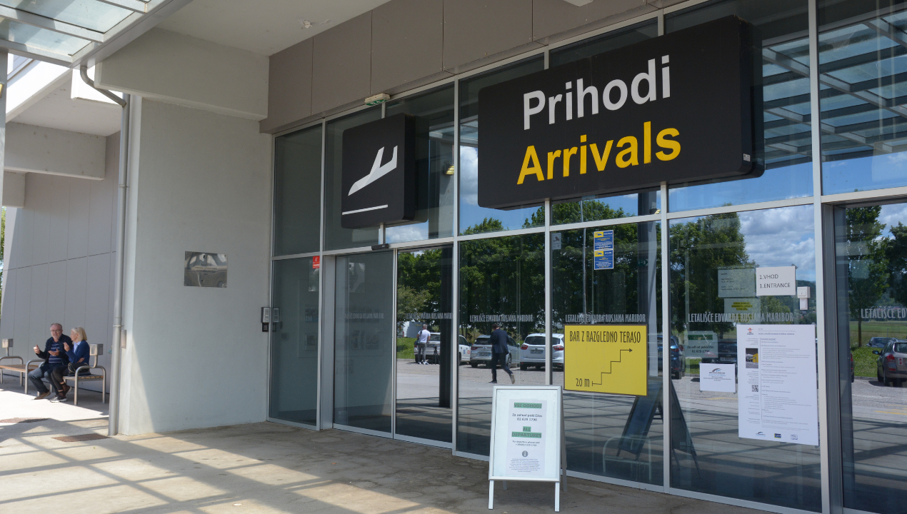 Razpis za sanacijo terminala mariborskega letališča padel, saj je ministrstvo zavrnilo obe ponudbi
