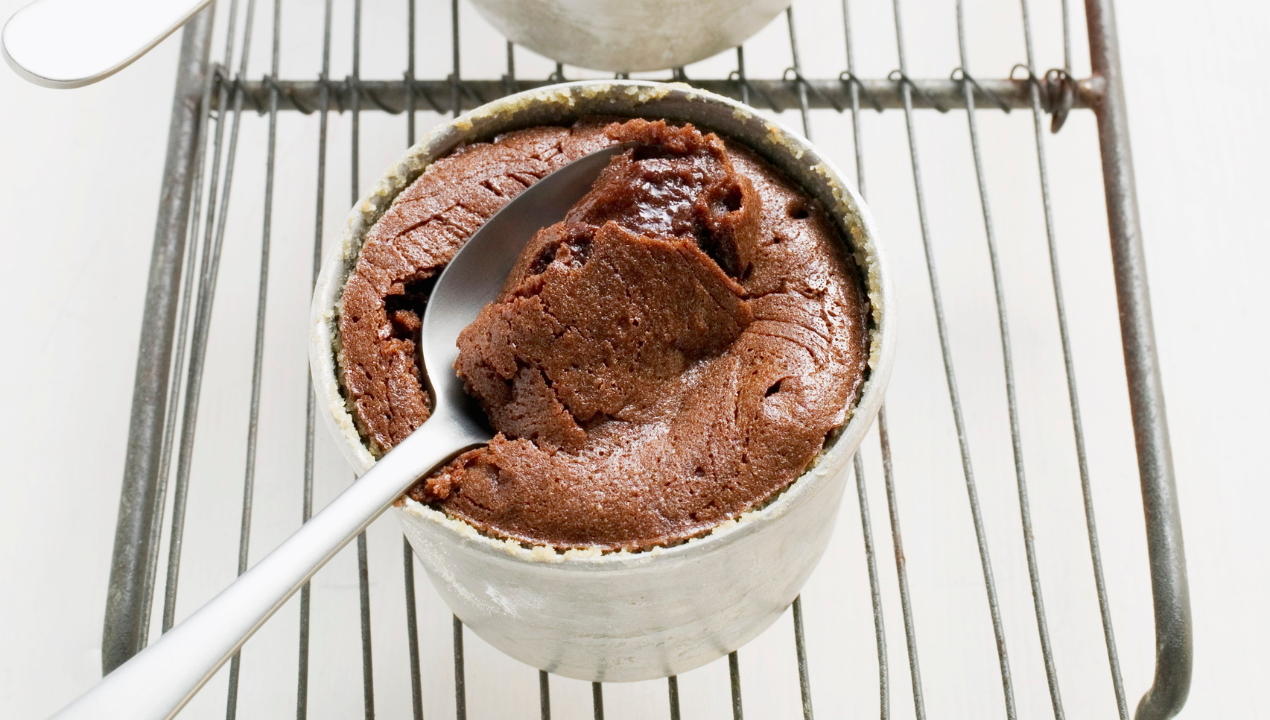 28. februar je dan čokoladnega souffleja, tako ga lahko pripravite tudi sami