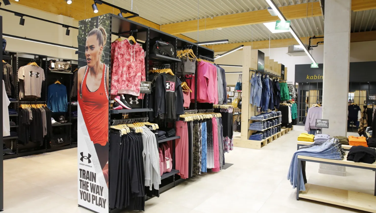 Razprodaja še traja: Do –35 % na Mustang, s.Oliver, Jack & Jones in Tamaris v Trgovinah Jager