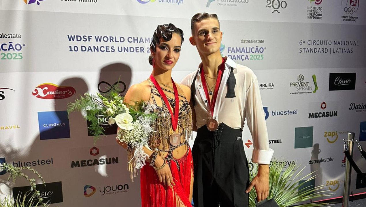 Izjemen uspeh slovenskega plesnega para: Jaka Bračko in Venera Spasova osvojila bron na svetovnem prvenstvu v 10 plesih