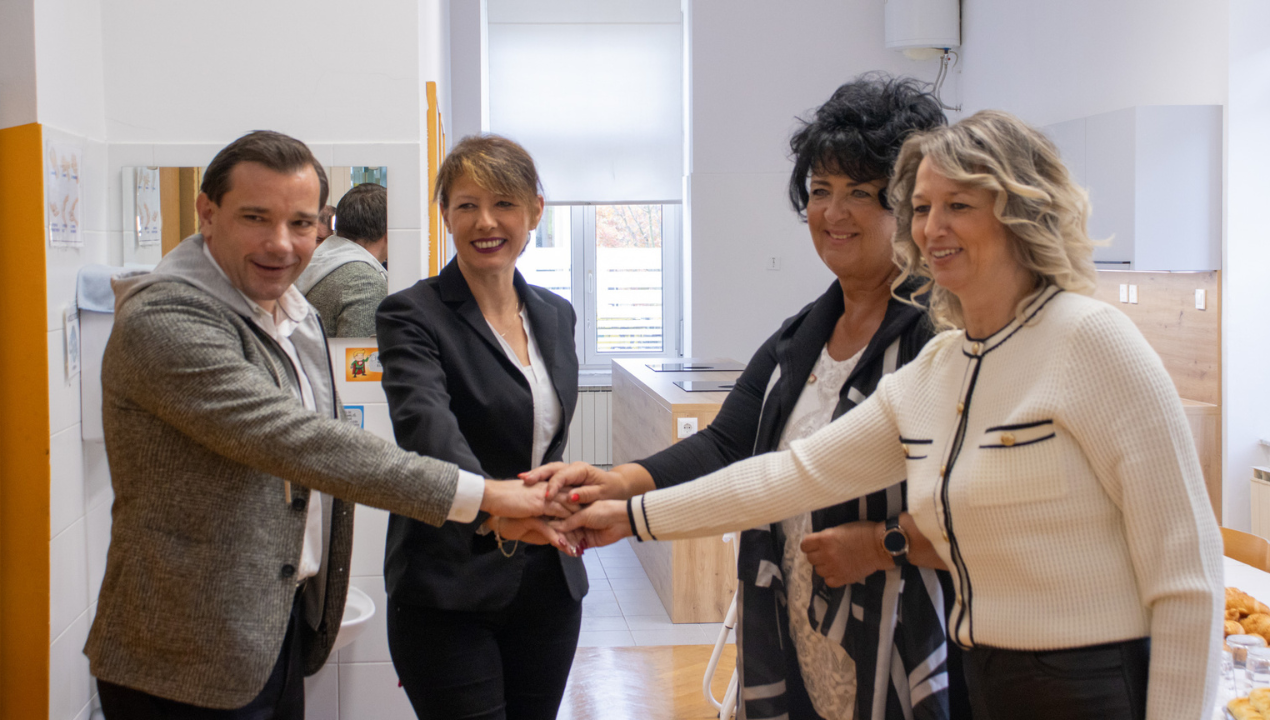 Kako je sodelovanje šole, podjetja in medija ustvarilo eno najbolj srčnih prenov letošnjega leta