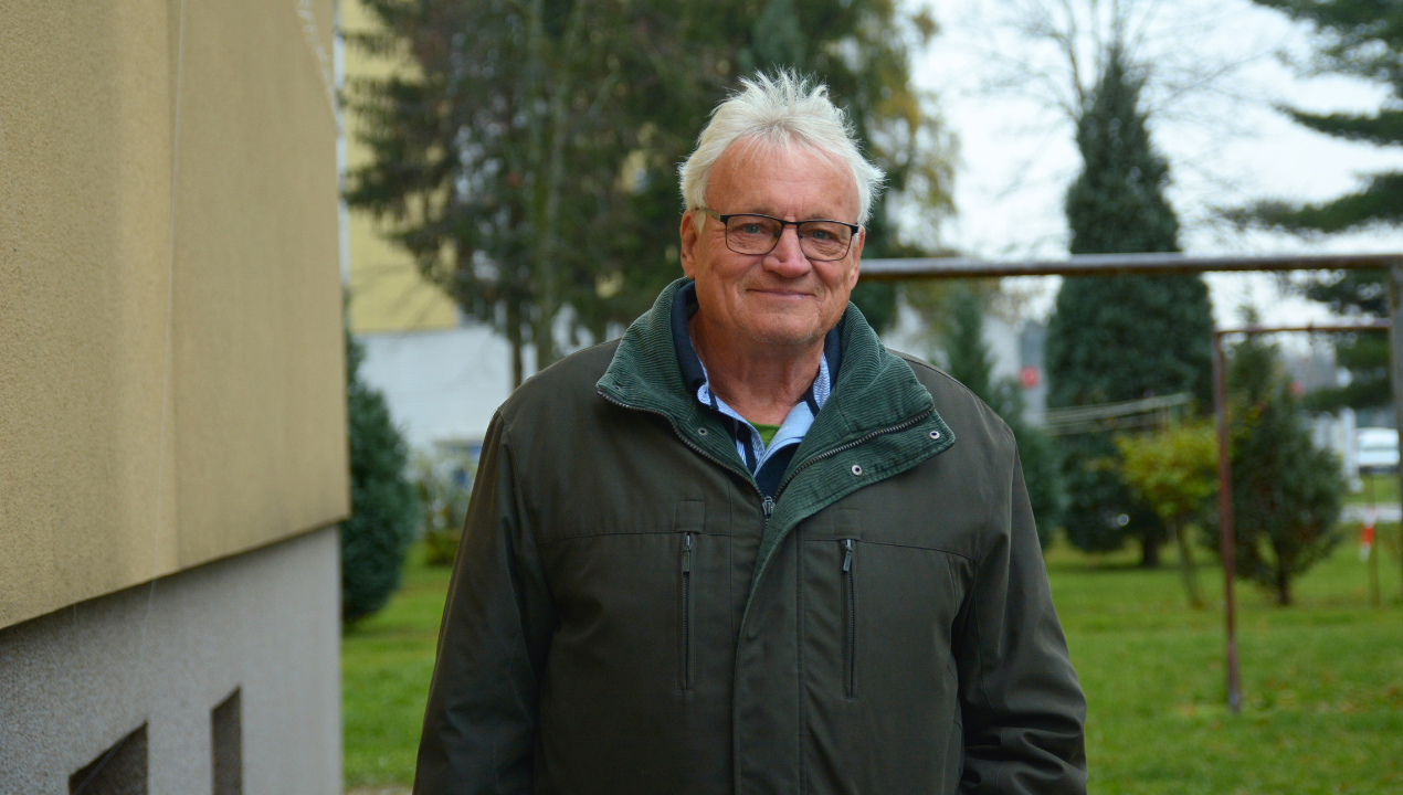 VIDEO: Slavko, »ata« Roškar, človek, ki praznike živi vse leto in ki lučke celo sanja