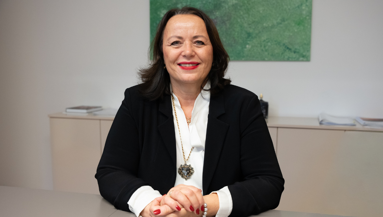 Mag. Helga Rudorfer, Avstrijka, ki ji je Maribor res prirasel k srcu: »Vsi se vozijo iz Slovenije v Avstrijo, le jaz v drugo smer.«