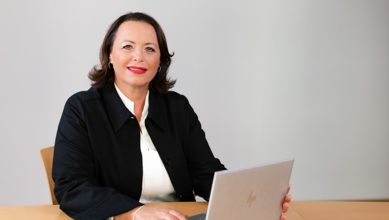 Mag. Helga Rudorfer, Avstrijka, ki ji je Maribor res prirasel k srcu: »Vsi se vozijo iz Slovenije v Avstrijo, le jaz v drugo smer.«