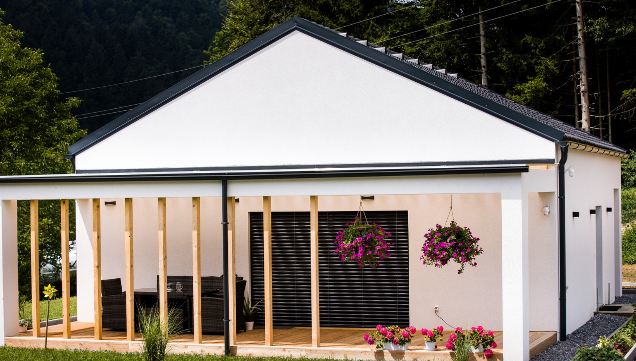 Ko hiša ni le projekt, ampak zgodba: Pri gradnji doma šteje tudi vse, kar se zgodi še preden se začne postavljanje hiše