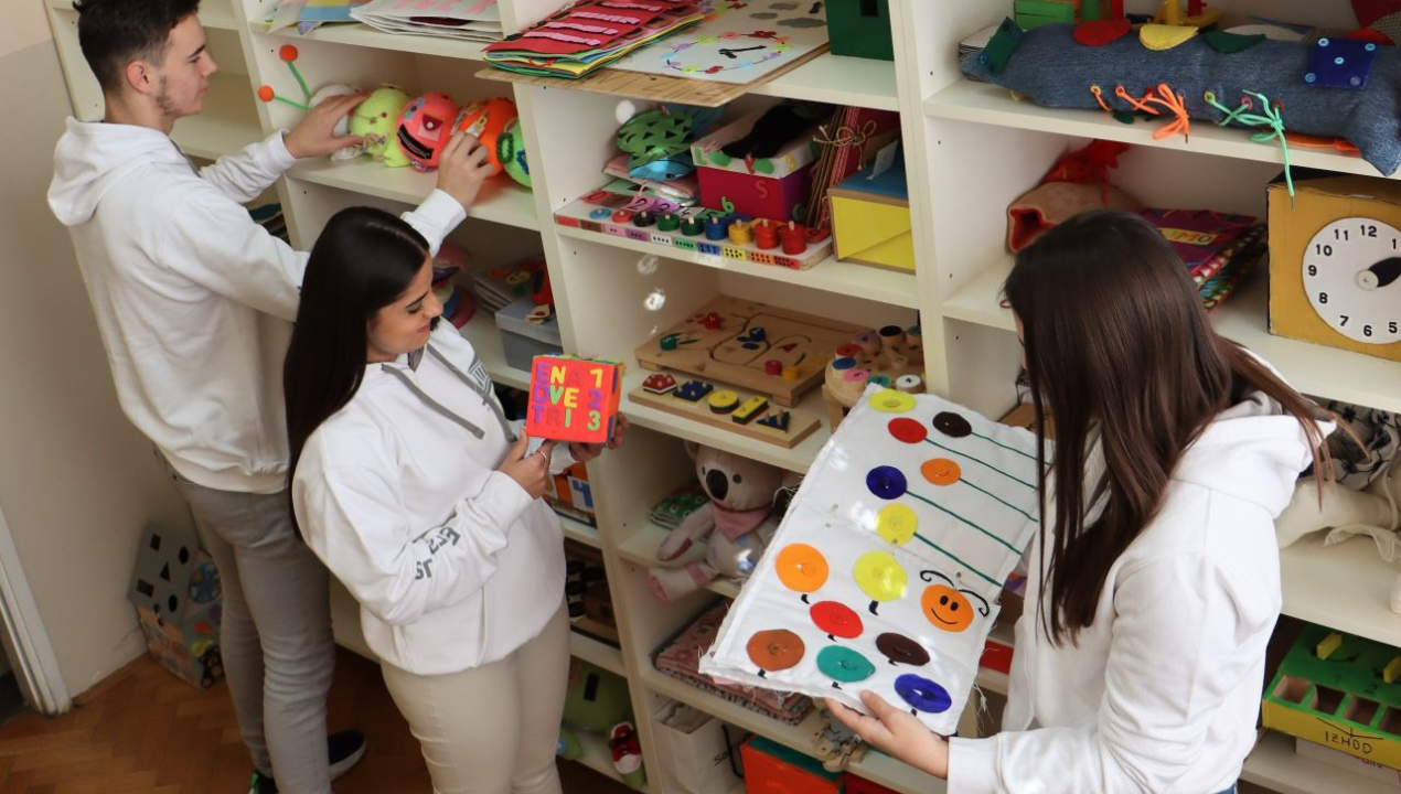 Kako združiti kakovostno znanje, vrhunski šport, praktične izkušnje ...? Odgovor ponuja III. gimnazija Maribor