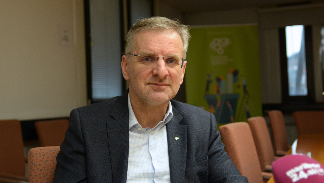 Gospodarstveniki izgubljajo zaupanje v državo: »Med našimi člani je že več kot 50 podjetij vsaj del poslovanja preneslo v tujino« (VIDEO)