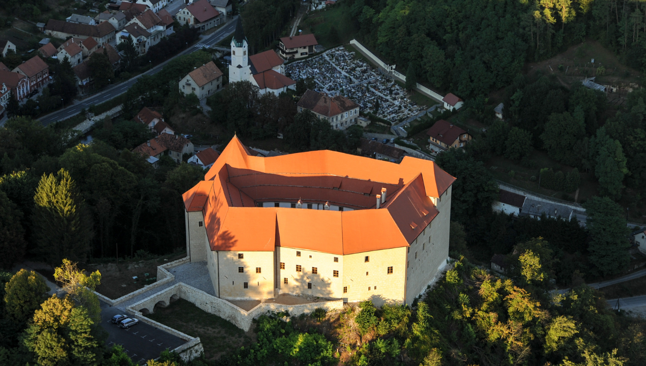 Dobre zgodbe Evrope: Kako je eden najstarejših gradov pri nas dobil novo življenje?