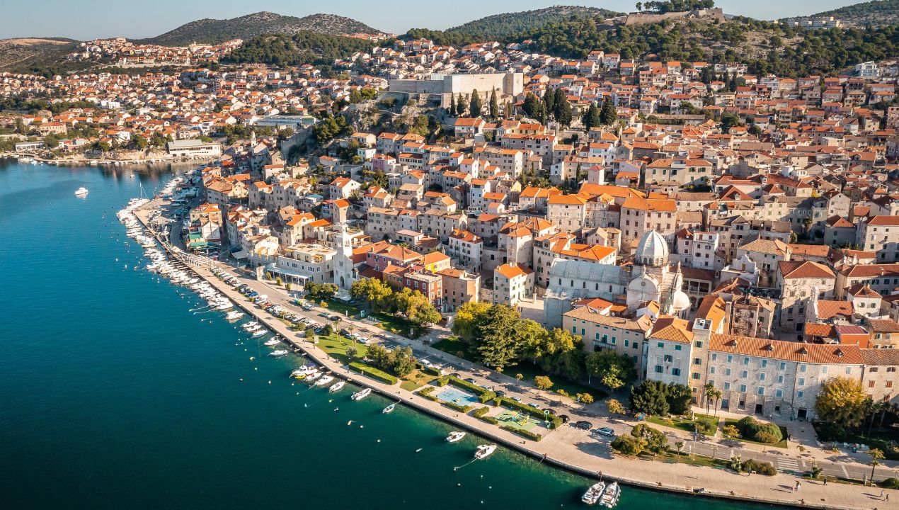 Nagradna igra: Šibenik za dva in marenda za družbo sta le dve od doživetij, ki jih podarjamo