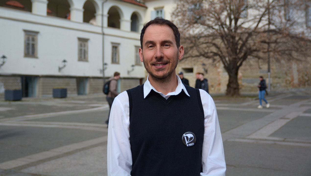 Mitja Senekovič, ekološki sadjar, ki želi v parlament prinesti glas preslišanih in mladih