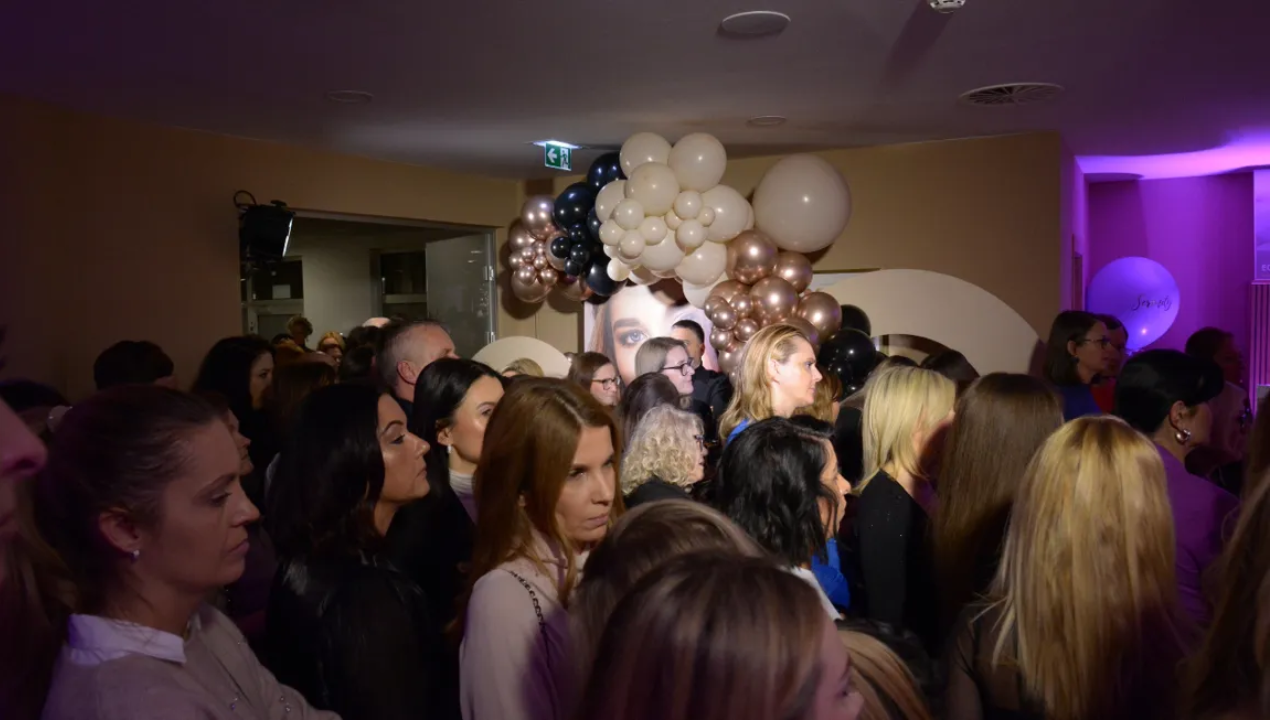 Najprej svet lepote, nato mehurčki: Kakšno zabavo bo Hotel Habakuk gostil na prvi aprilski petek?