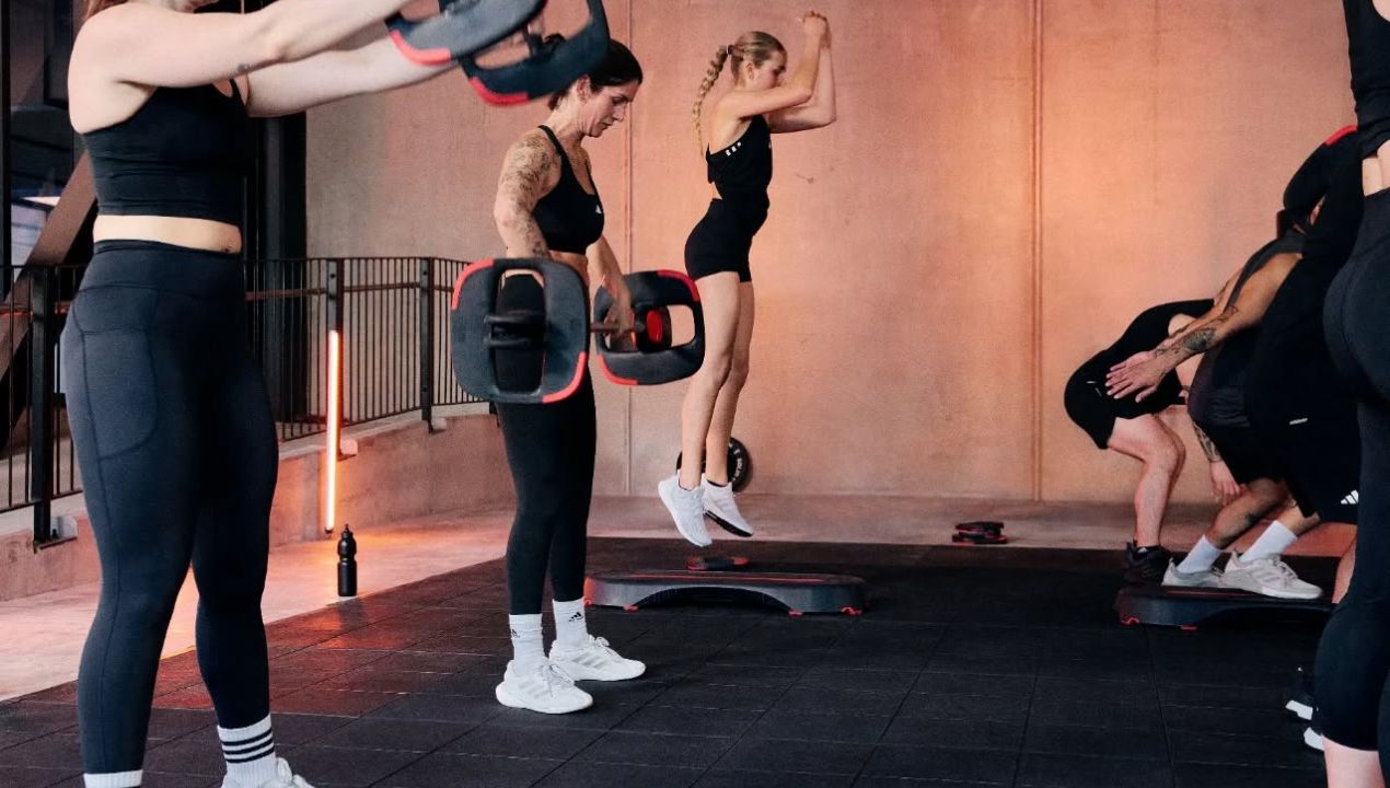 Danes v Mariboru brezplačen fitnes dogodek: Na Trening placu premiera novih Les Mills koreografij in prava »švic« uvertura v poletje