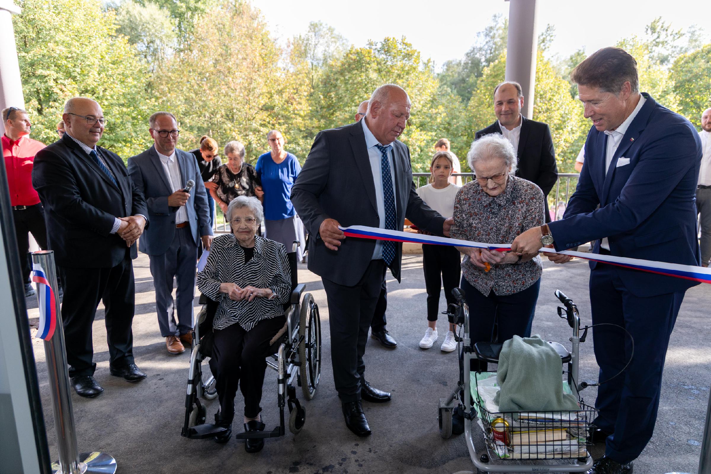 V Zamarkovi tudi uradno odprli Dom sv. Agate: Stanovalcem ponuja več kot le oskrbo (FOTO)