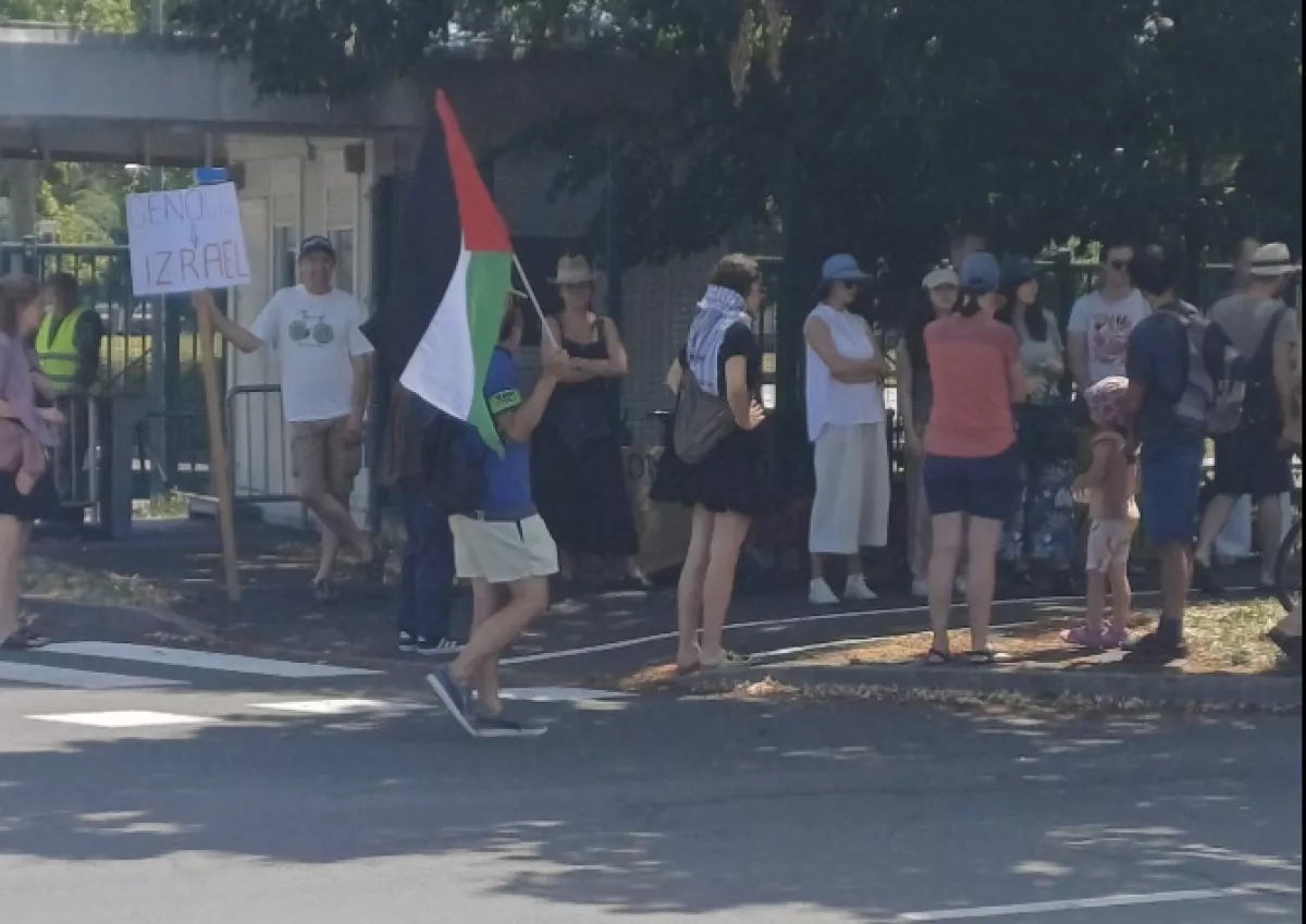 Protestniki pred Poljanami nasprotovali nastopu izraelskih športnikov