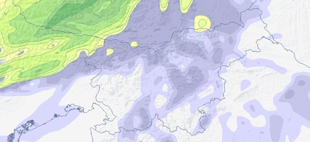 Slovenijo čaka vroč konec tedna, v ponedeljek pa dež in nevihte