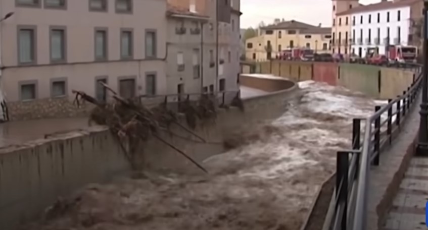 V Španiji tridnevno žalovanje za vse preminule v poplavah