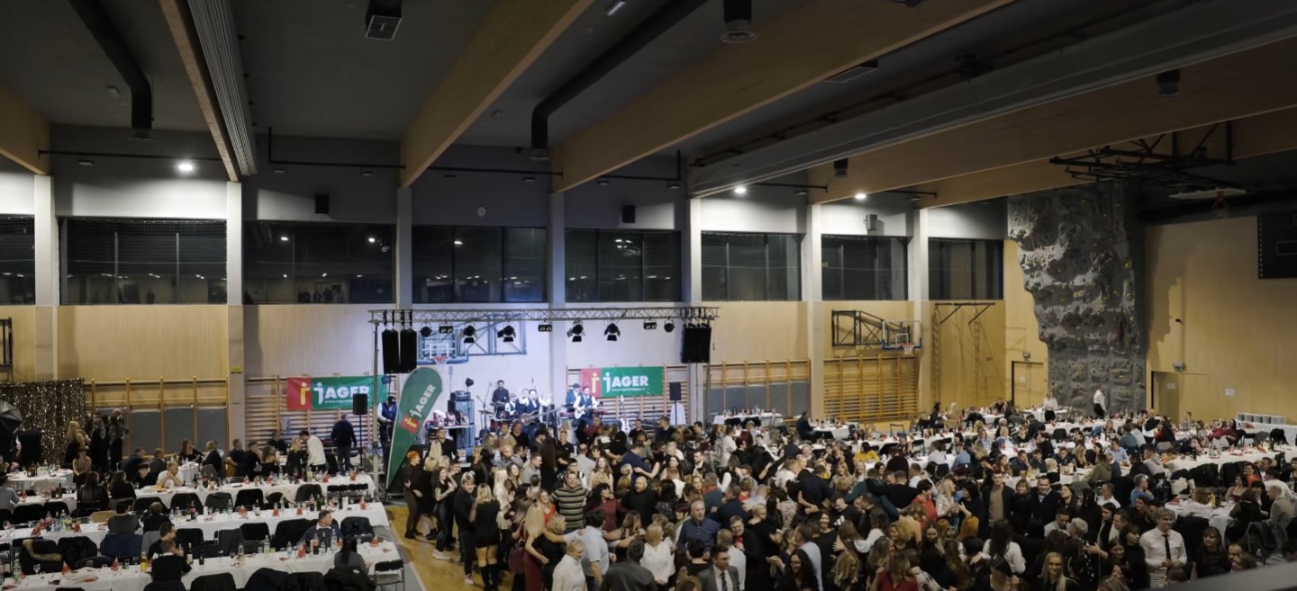 Čas službenih zaključkov: Kaj so za zaposlene pripravile trgovine Jager?