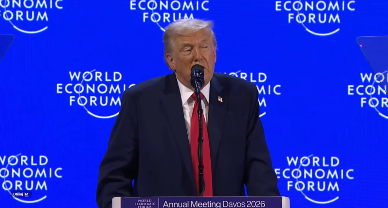 Trump v govoru udaril po Evropi in Danski: "Brez nas bi vsi govorili nemško"