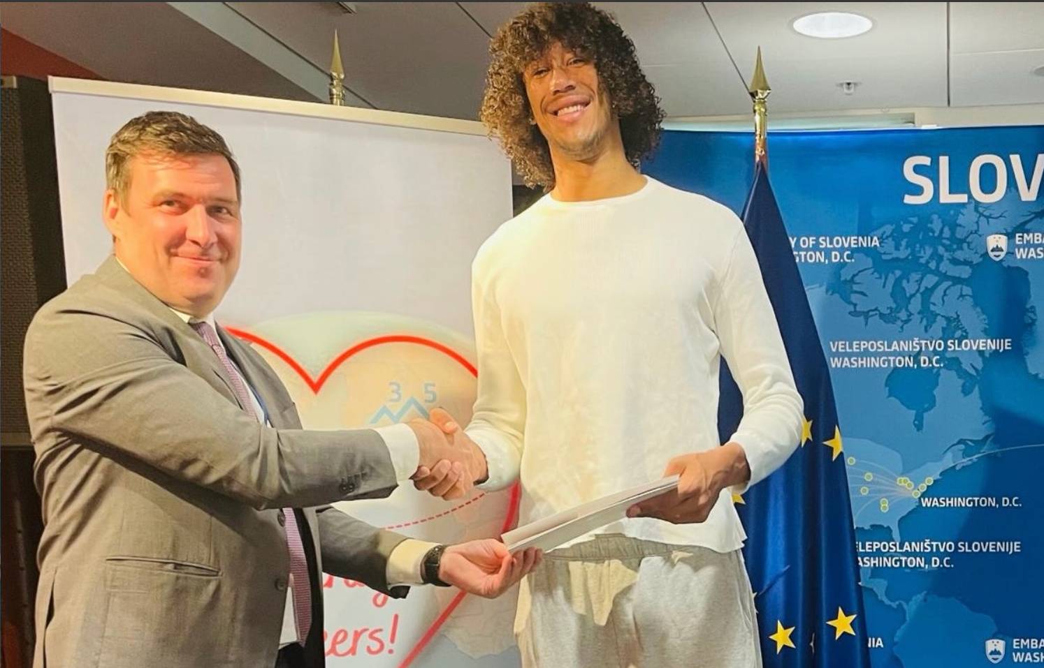 Dončićev soigralec iz lige NBA je uradno prejel slovenski potni list: Kdaj bo prvič zaigral za Slovenijo?