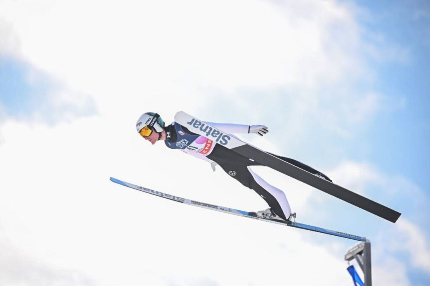 Premočan za vse: Domen Prevc še četrtič zapored