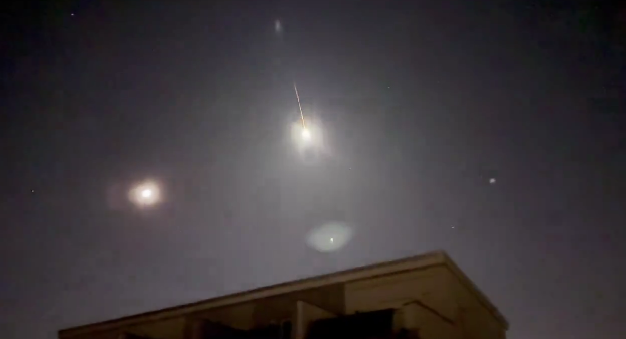VIDEO: Asteroid razsvetlil nočno nebo nad Berlinom