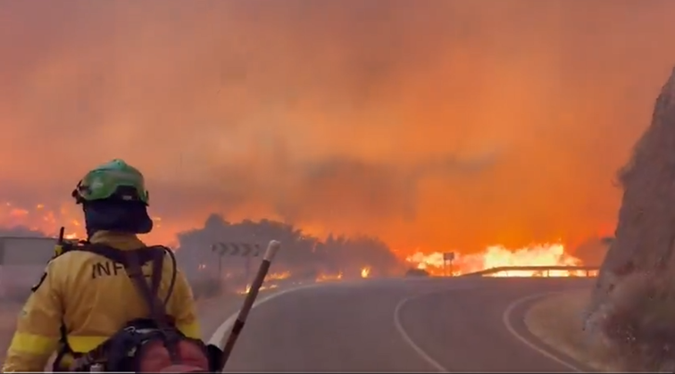 Grozljivi prizori iz Španije, požar tvegal že 12 življenj (VIDEO)