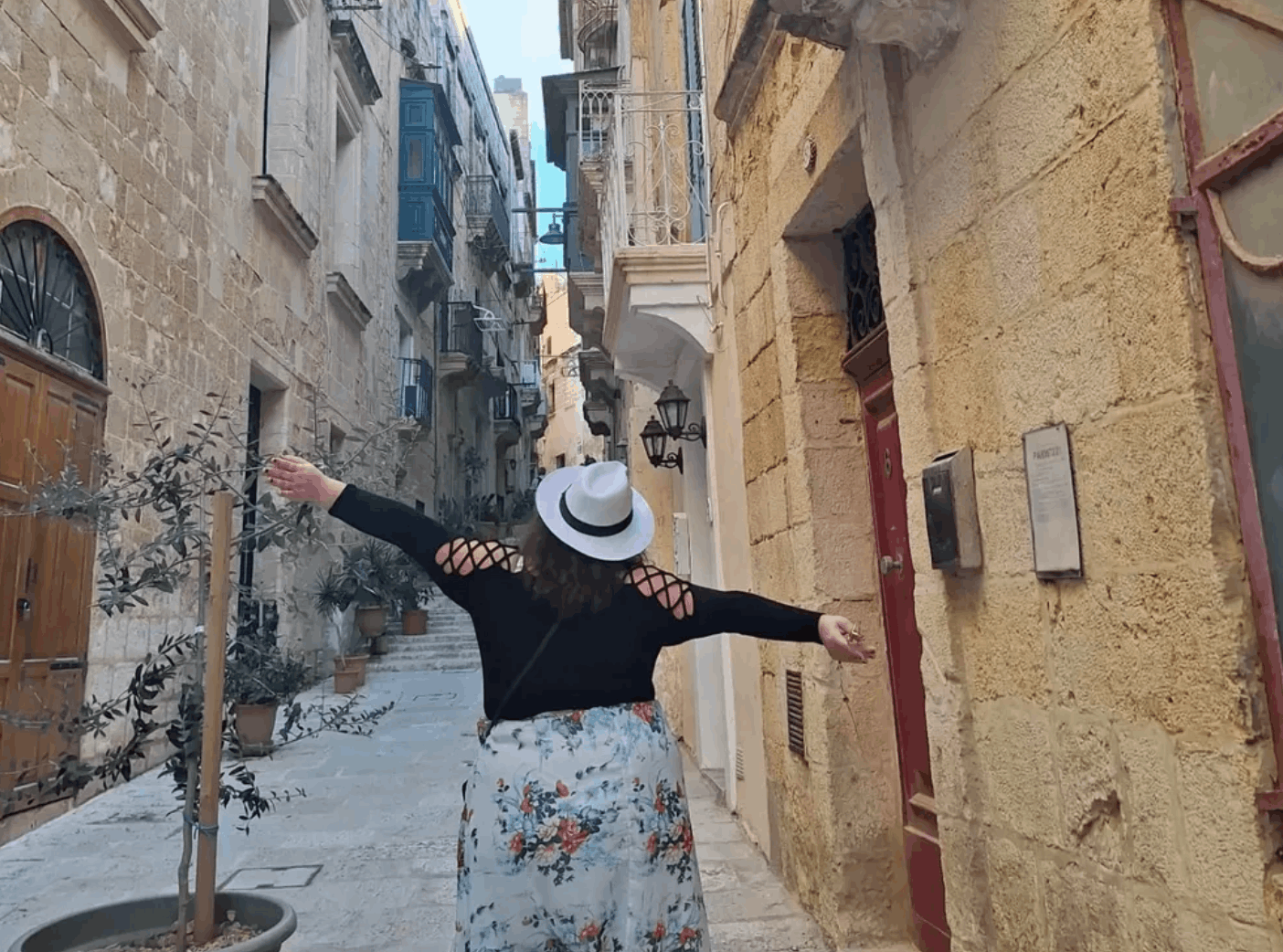 Se upate na dolgo pot odpraviti sami? Študentka iskreno o svojem prvem solo potovanju po Evropi