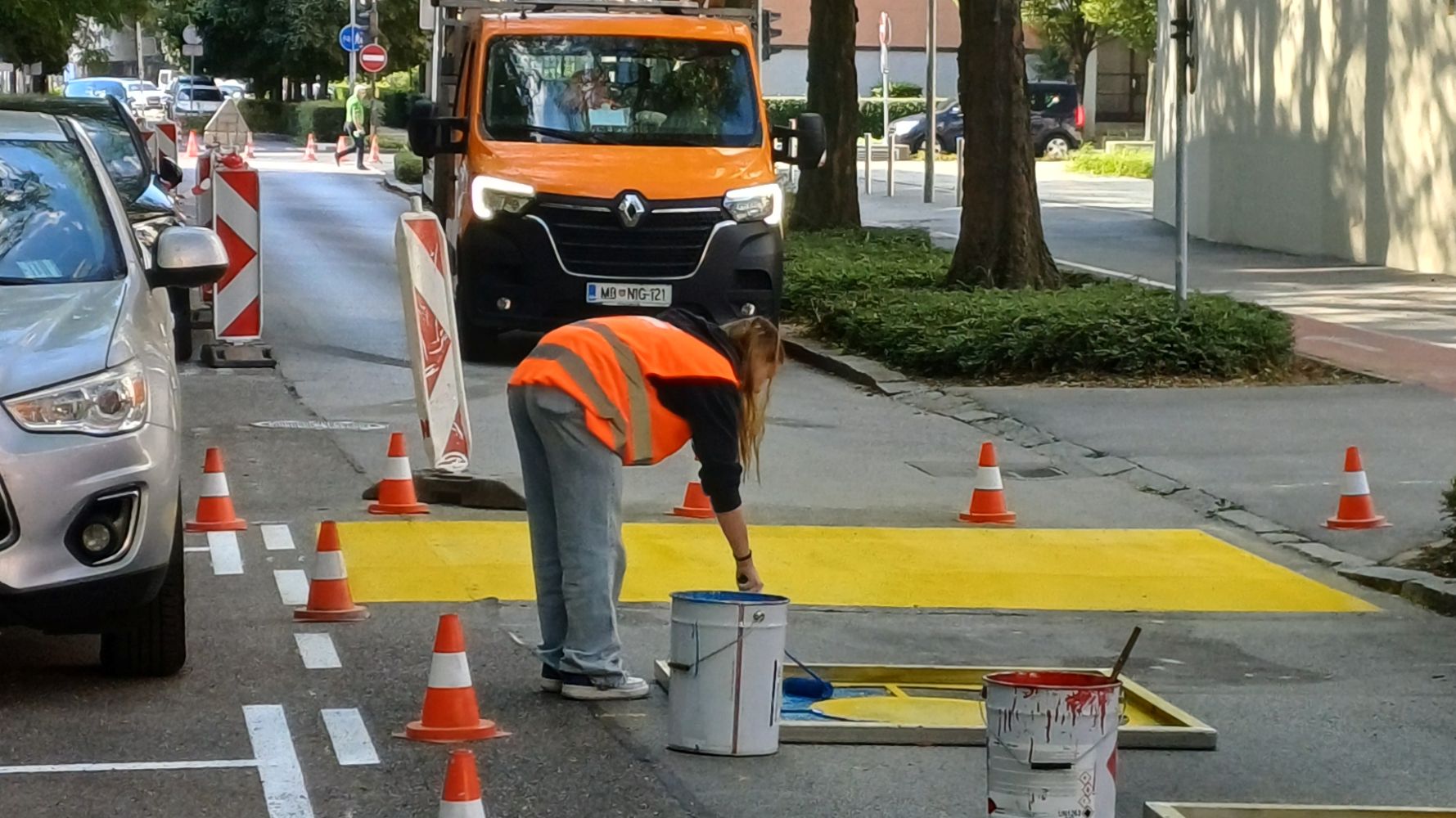 Ob šolah sveže talne označbe, avtobusne linije pa z novimi prilagoditvami