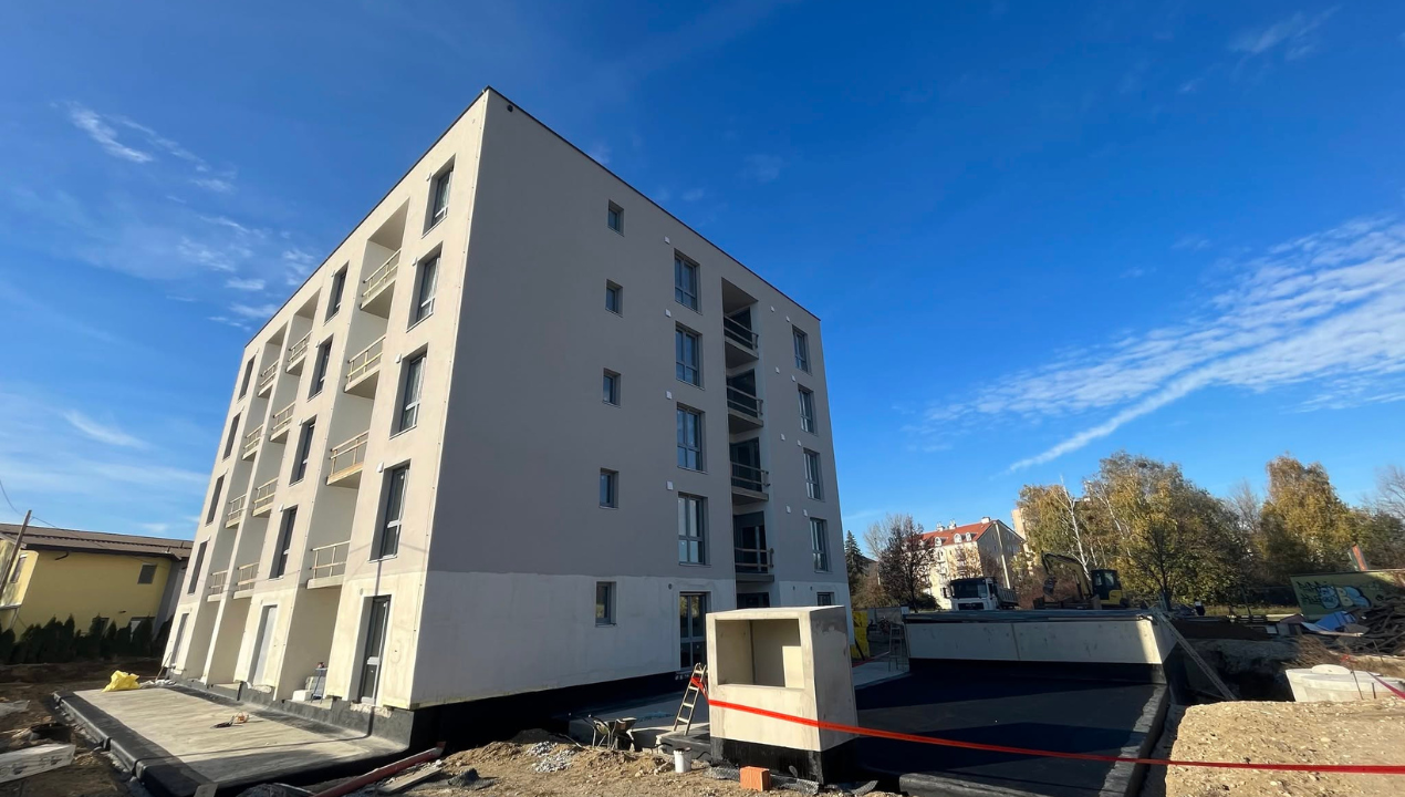 Kakovost se začne že pred gradnjo: Zakaj je izbira izvajalcev ključna?