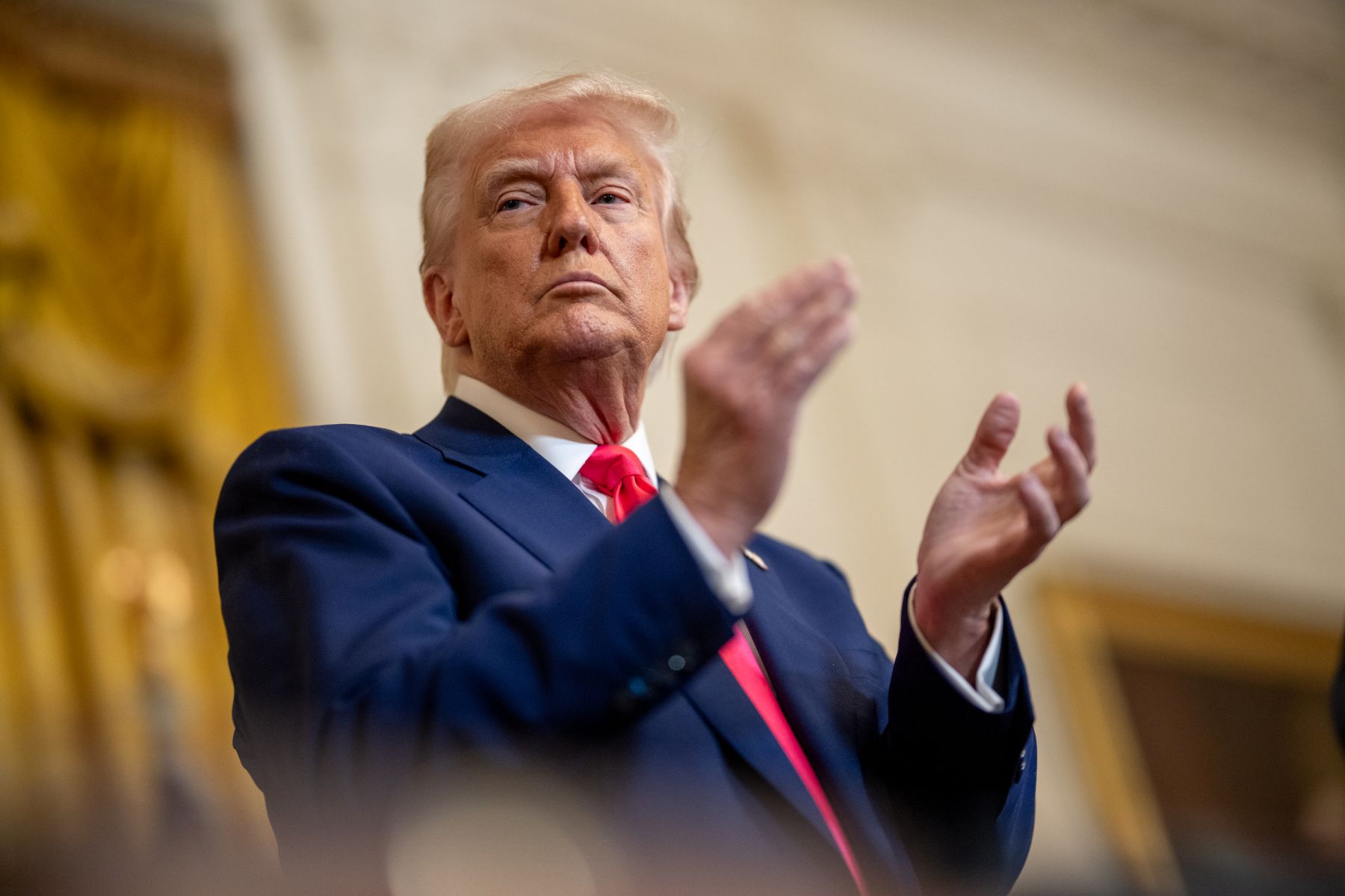 Konec carinske vojne? Trump razkriva podrobnosti zgodovinskega trgovinskega dogovora