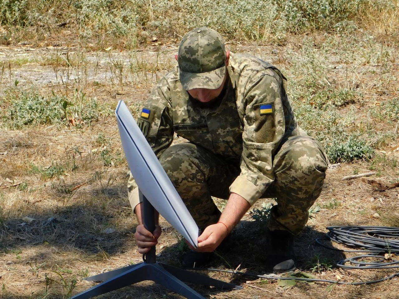 Ukrajinci bi lahko ostali brez Starlinka, če ne bodo sprejeli zahtev ZDA