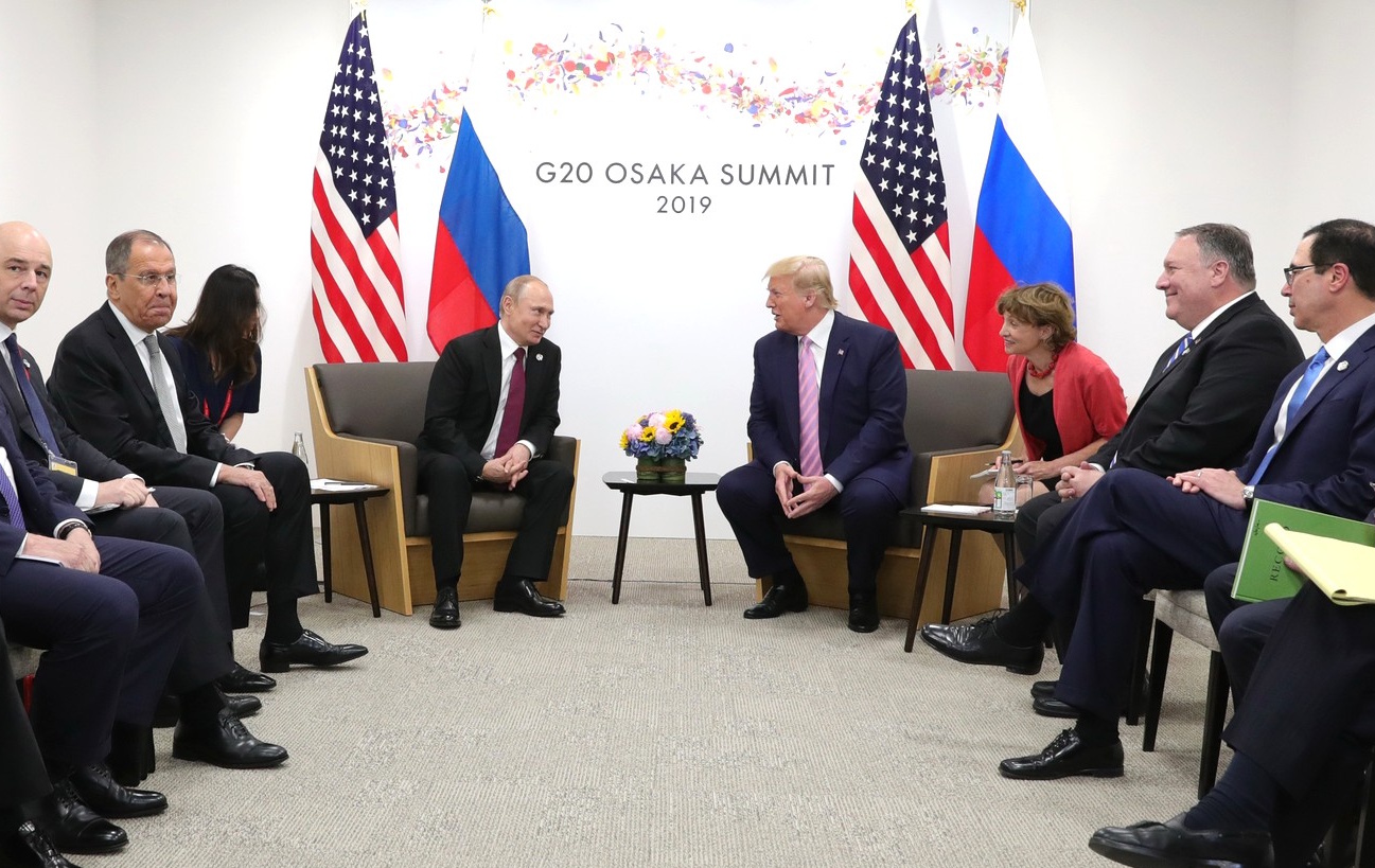 Trump in Putin naj bi skupaj sedela najmanj 6 ur