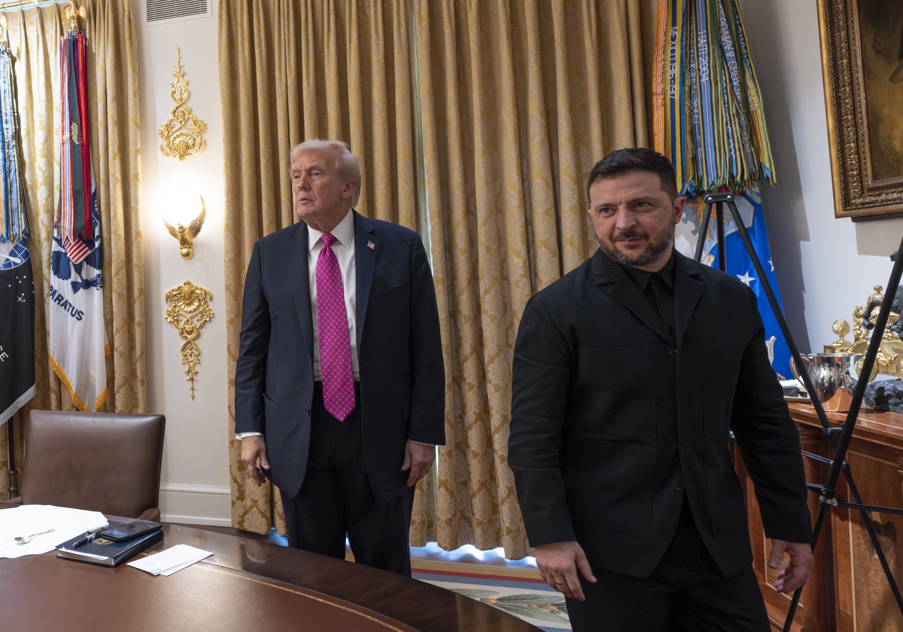 Hišne preiskave v Ukrajini: Zelenski ostal brez vodje kabineta