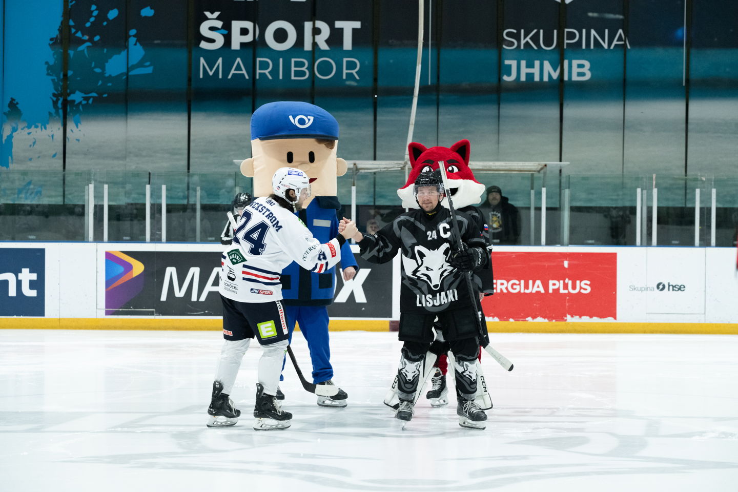 Hokejski spektakel v Mariboru: derbi, rekordni obisk in slovo legende