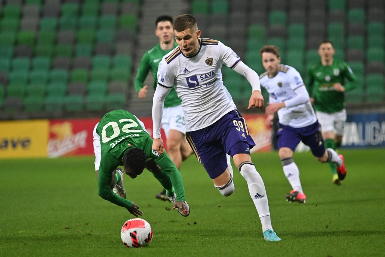 FOTO: VAR Mariboru odnesel točke v Stožicah