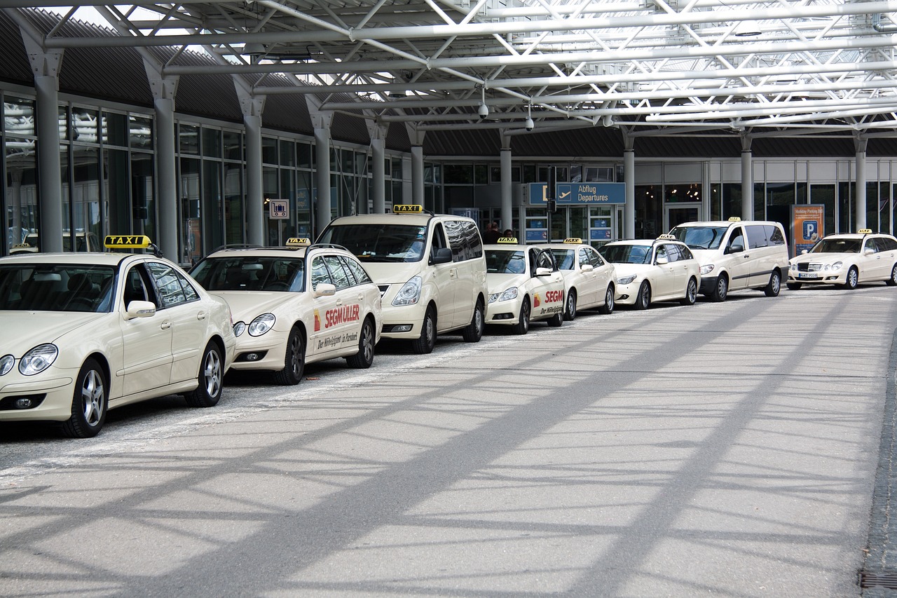 Oderuški taksisti v Splitu: Za 30 kilometrov zaračunal 900 evorv