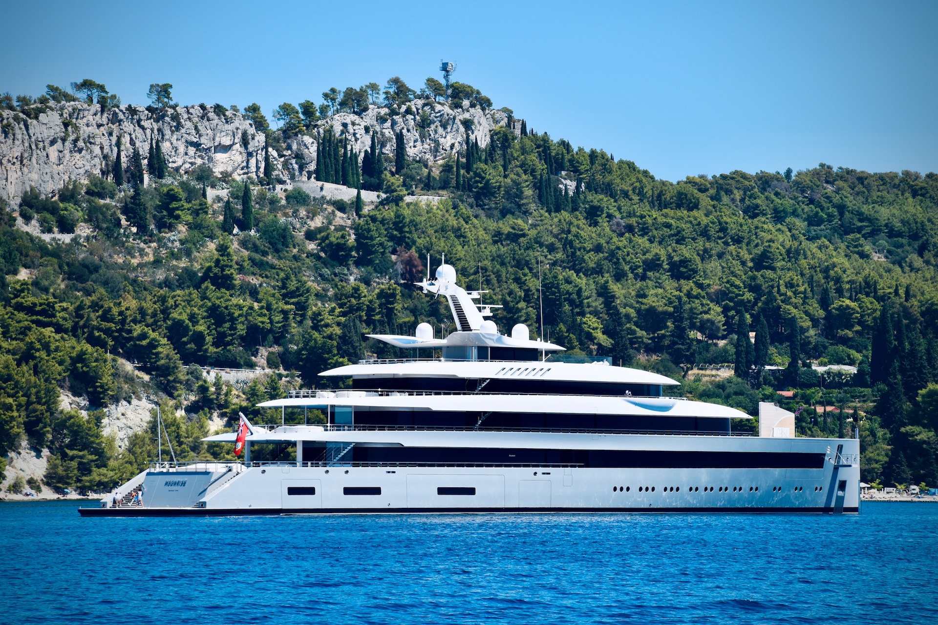 Hrvaško morje to poletje popularno med svetovno znanimi zvezdniki in miljarderji