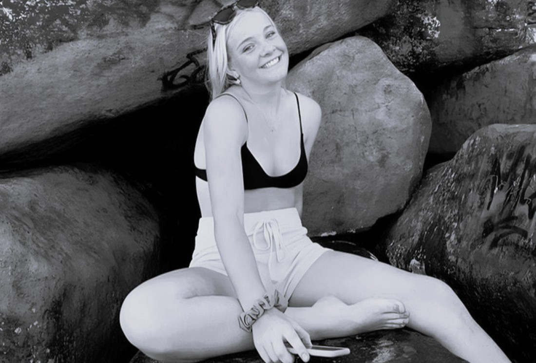 Tragedija med zimskimi počitnicami: Z nahrbtnikom se je ujela v sedež žičnice, več metrov jo je vlekla po snegu