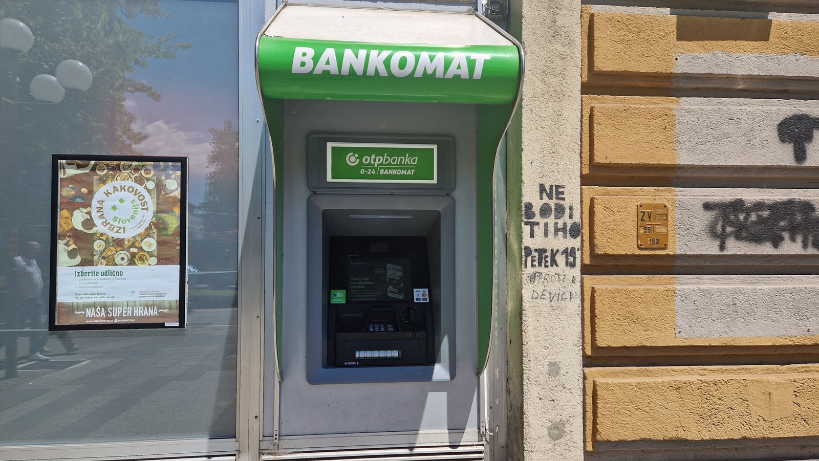 Nov zakon obljublja brezplačen paket bančnih storitev: Kaj še zajema?