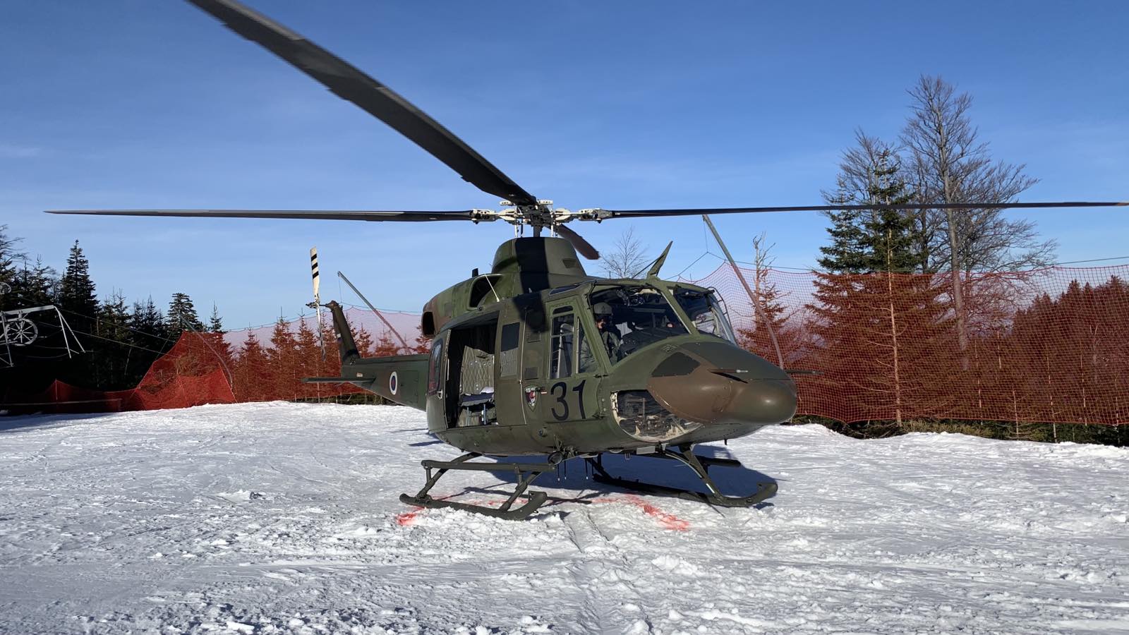 Helikopterji Slovenske vojske februarja osemkrat poleteli na pomoč na smučišča