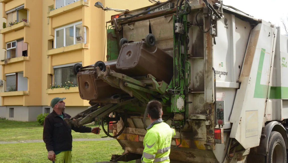 Če se zapre ena od kompostarn, se lahko v Mariboru ustavi prevzem bioloških odpadkov